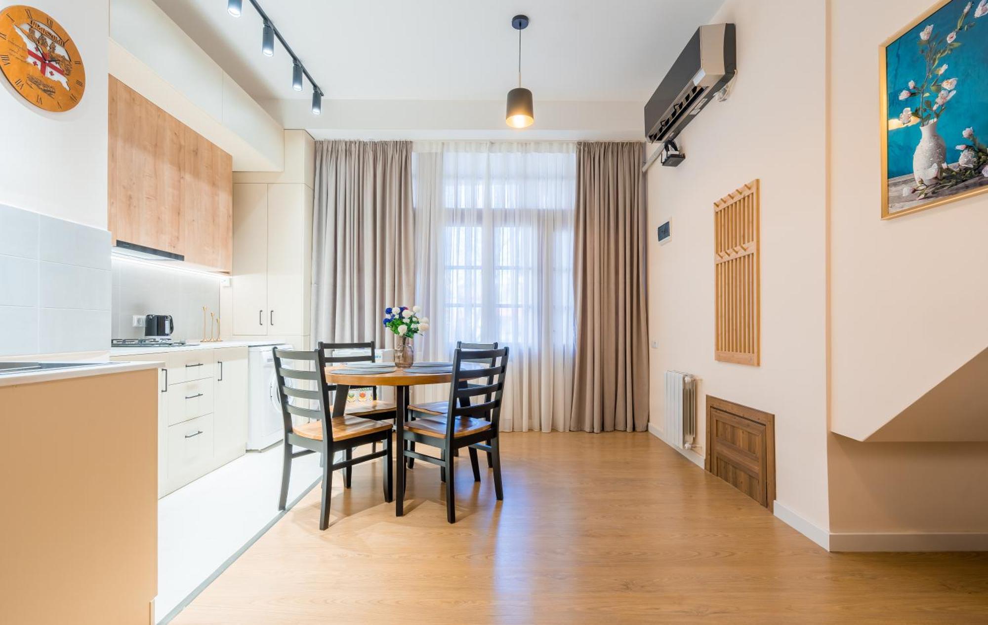 Your Cozy Home In Old Тбилиси Екстериор снимка